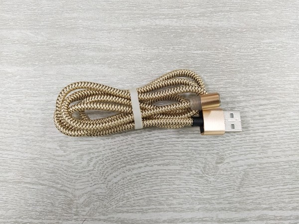 三合一磁吸數據線，聯鑫德誠數據線定制廠家